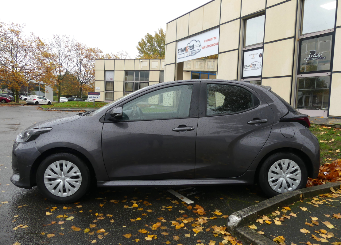 Toyota Yaris — 4