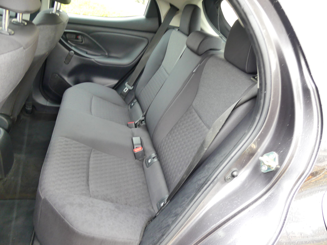 Toyota Yaris — 16