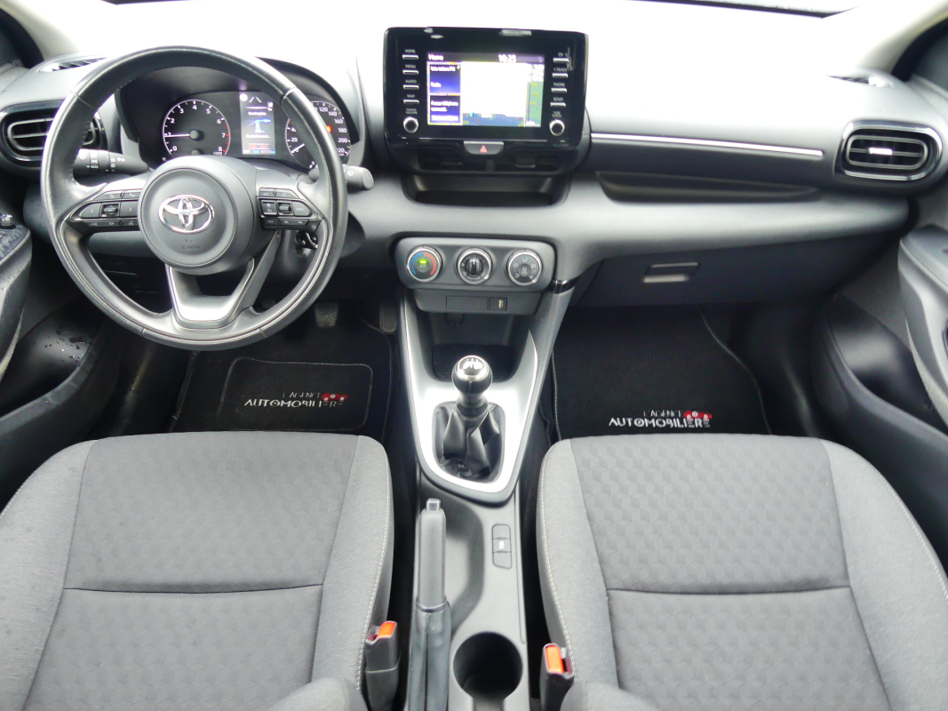 Toyota Yaris — 13