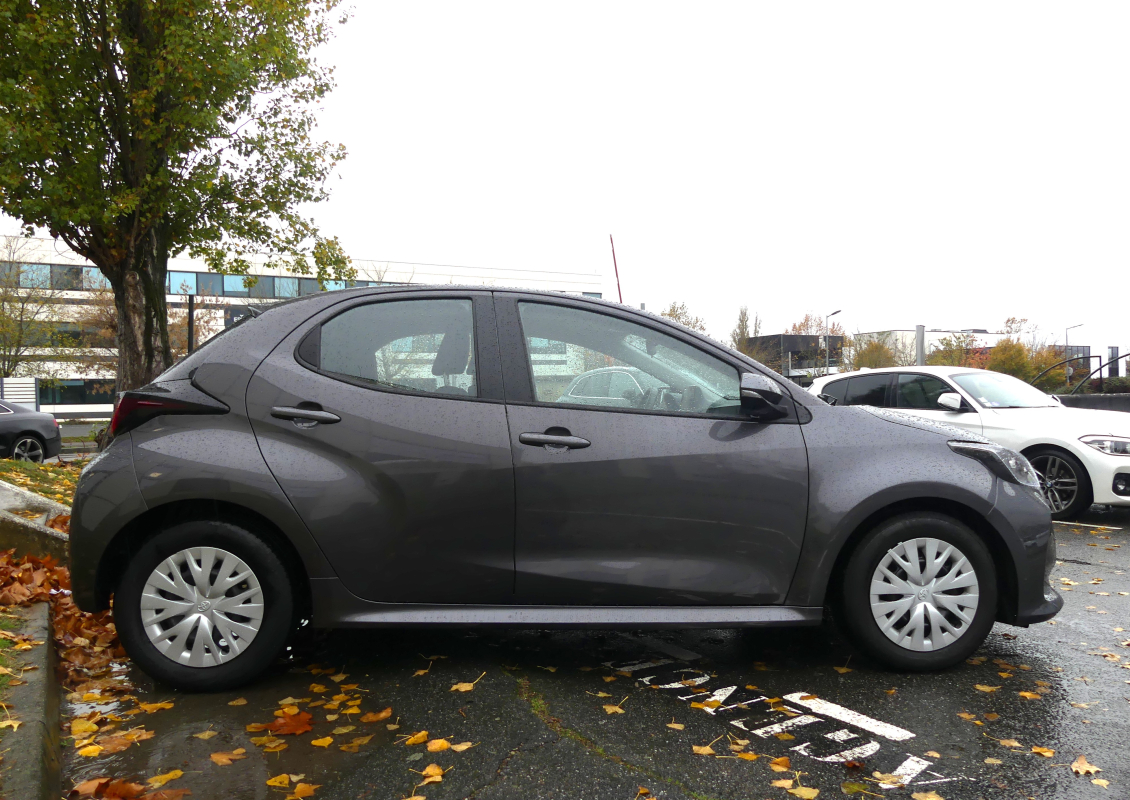 Toyota Yaris — 8