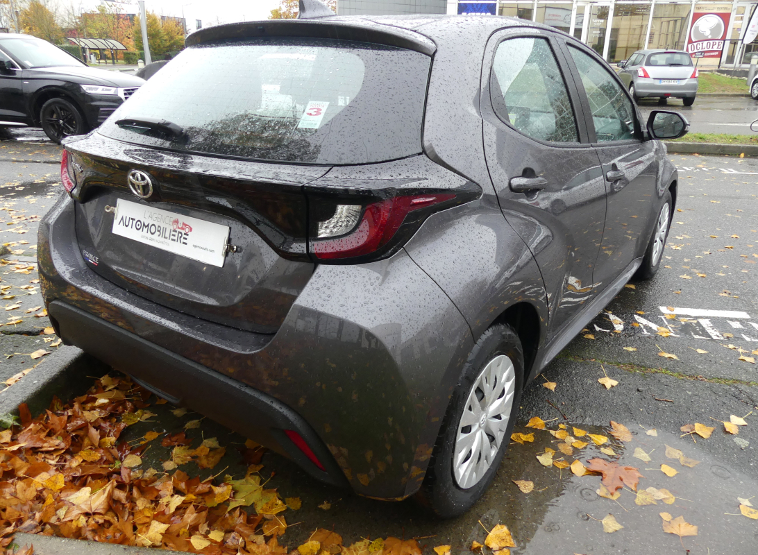 Toyota Yaris — 7