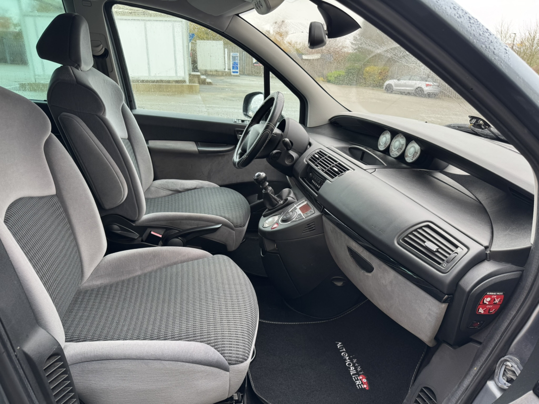 Citroen C8 — 24