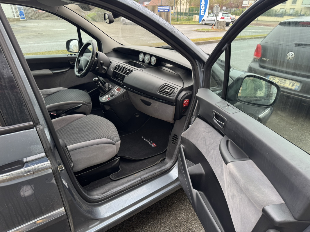 Citroen C8 — 10