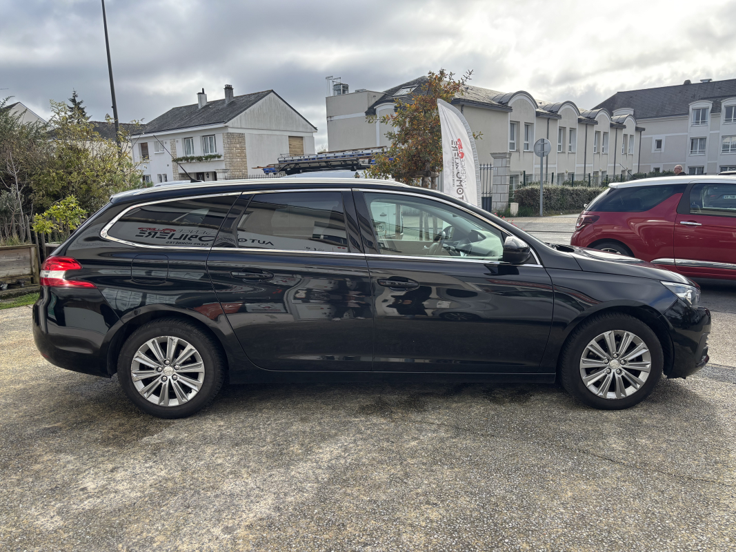 Peugeot 308 — 4