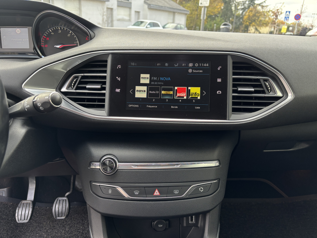 Peugeot 308 — 15