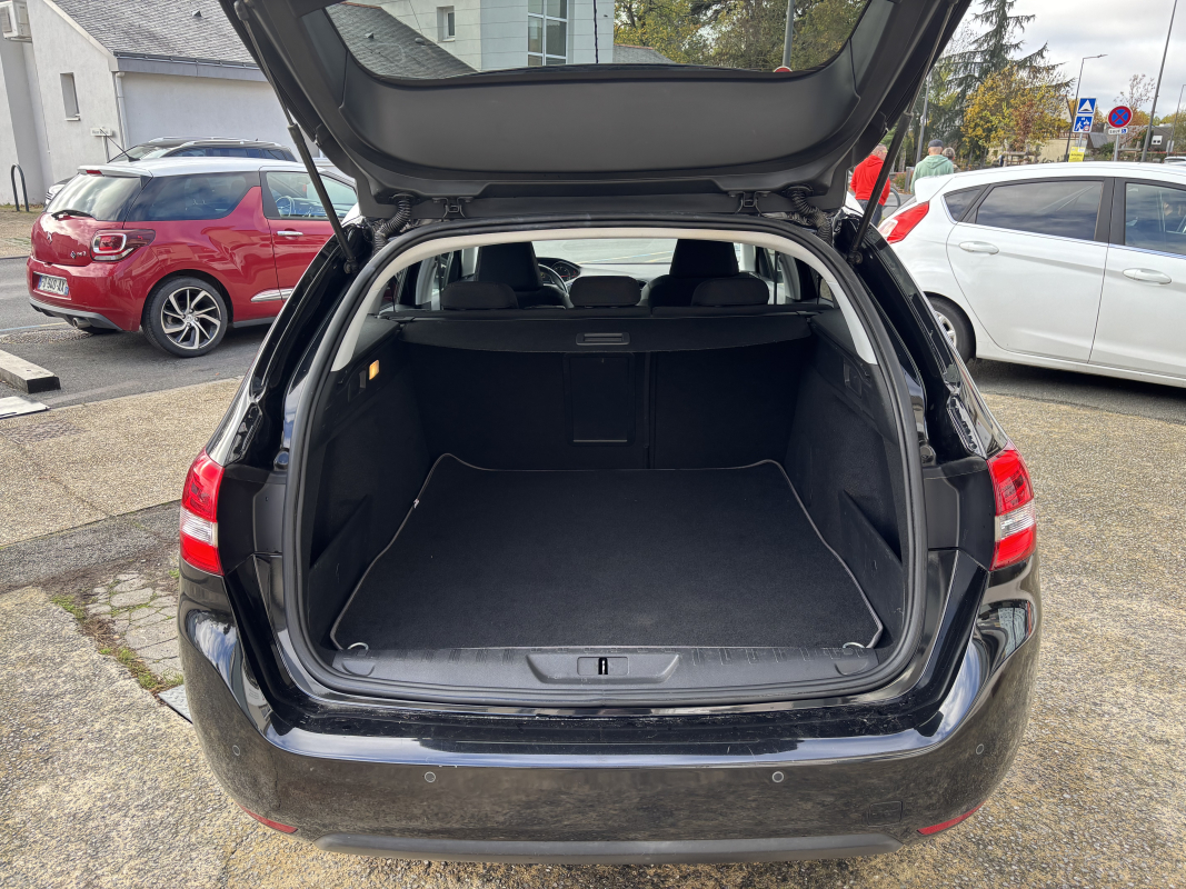 Peugeot 308 — 19