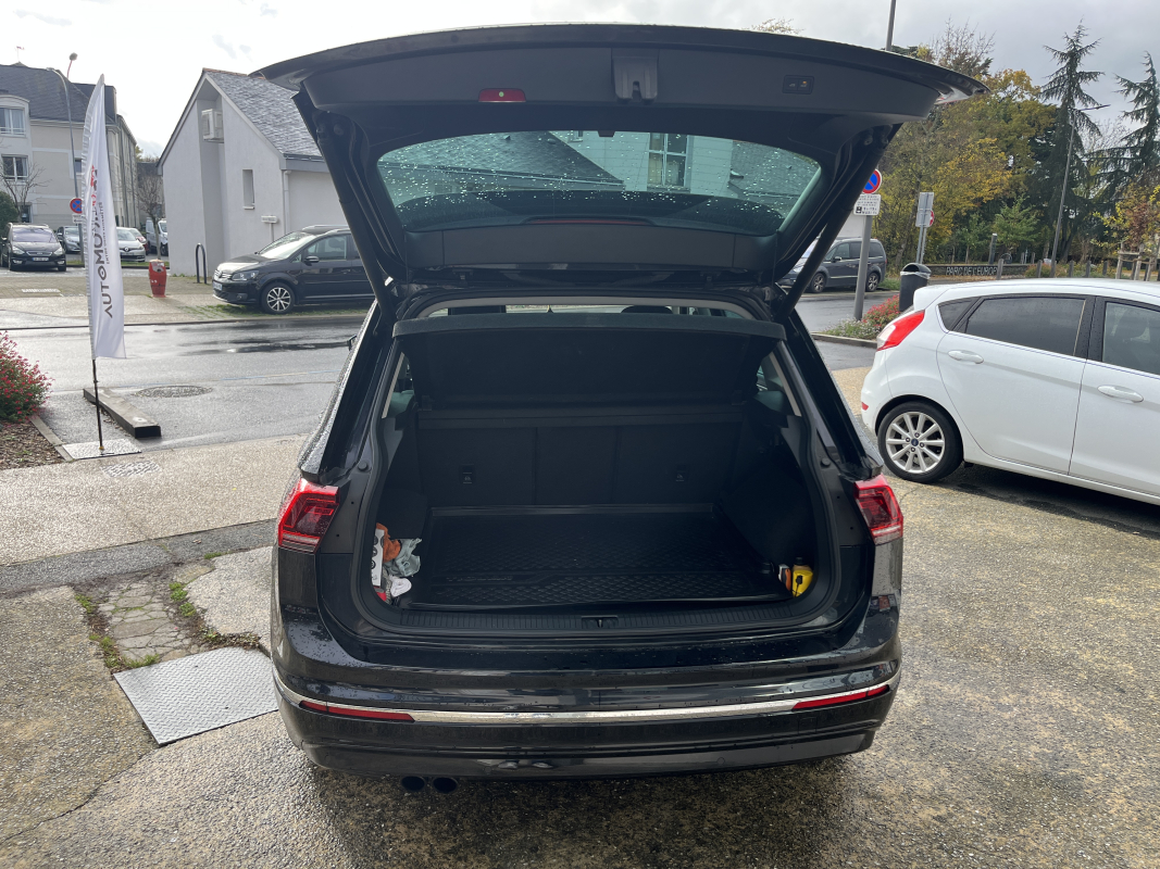 Volkswagen Tiguan — 9