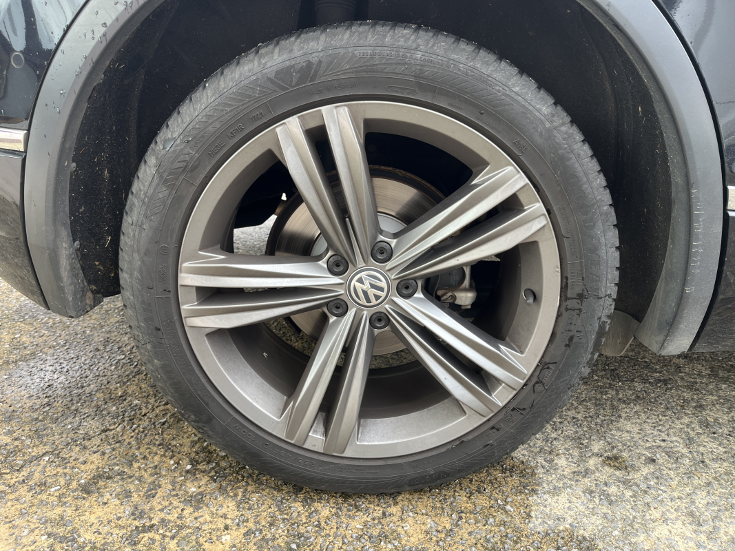 Volkswagen Tiguan — 19