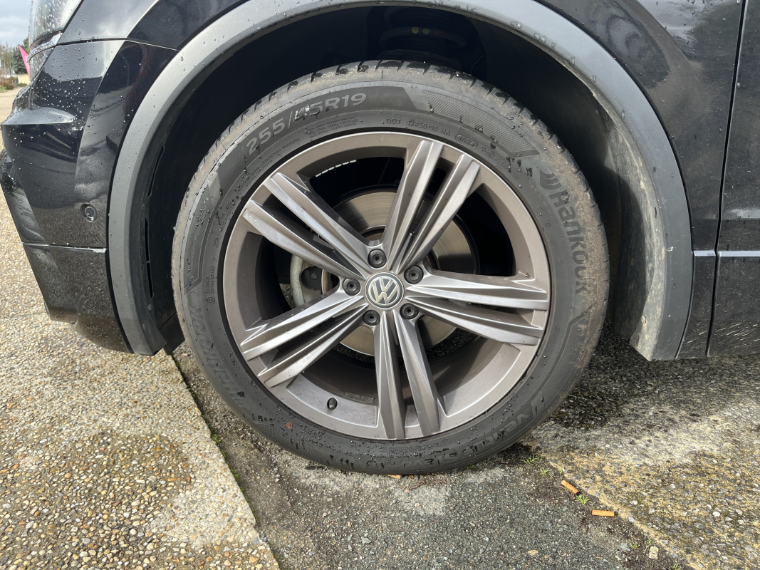 Volkswagen Tiguan — 21