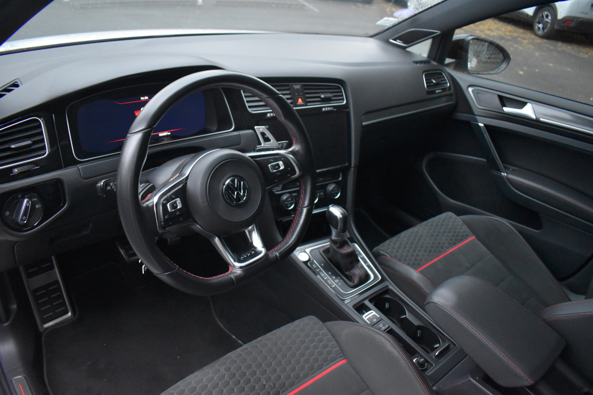 Volkswagen Golf — 10