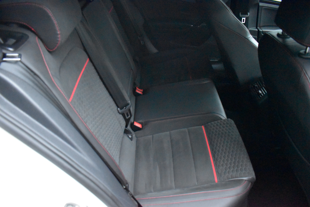 Volkswagen Golf — 22