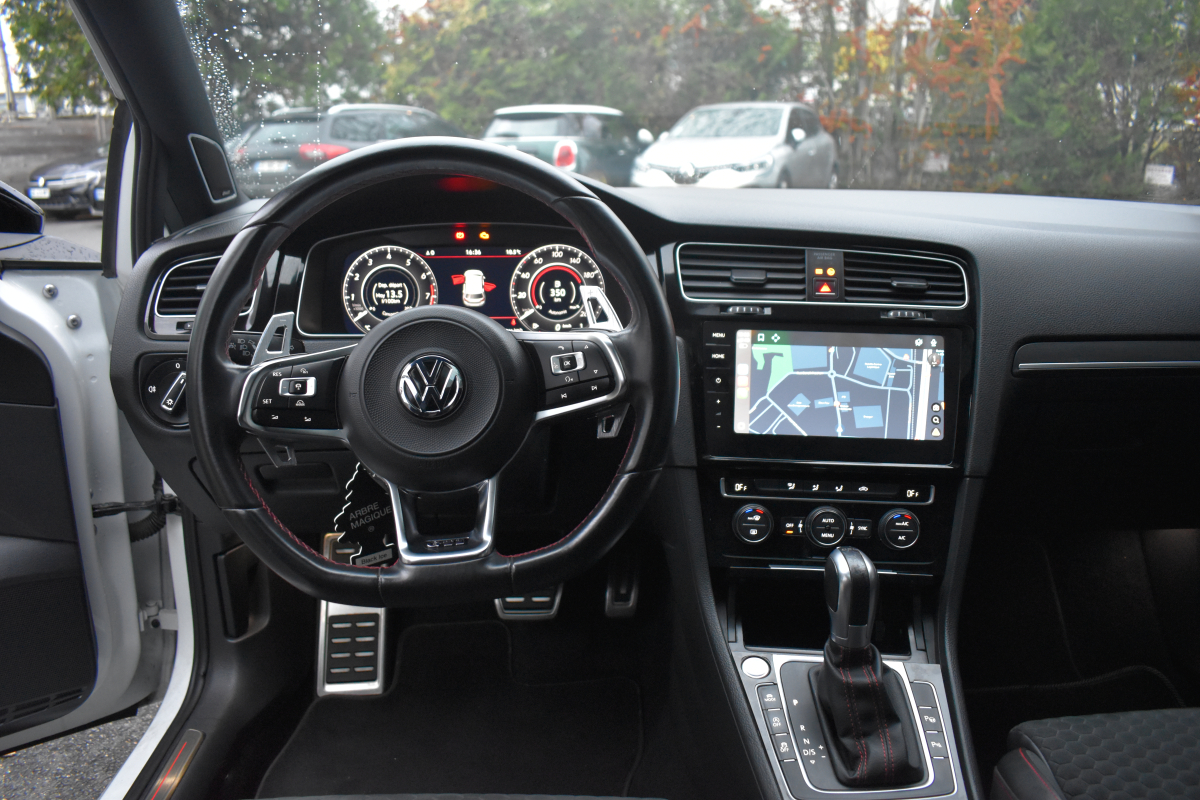Volkswagen Golf — 11