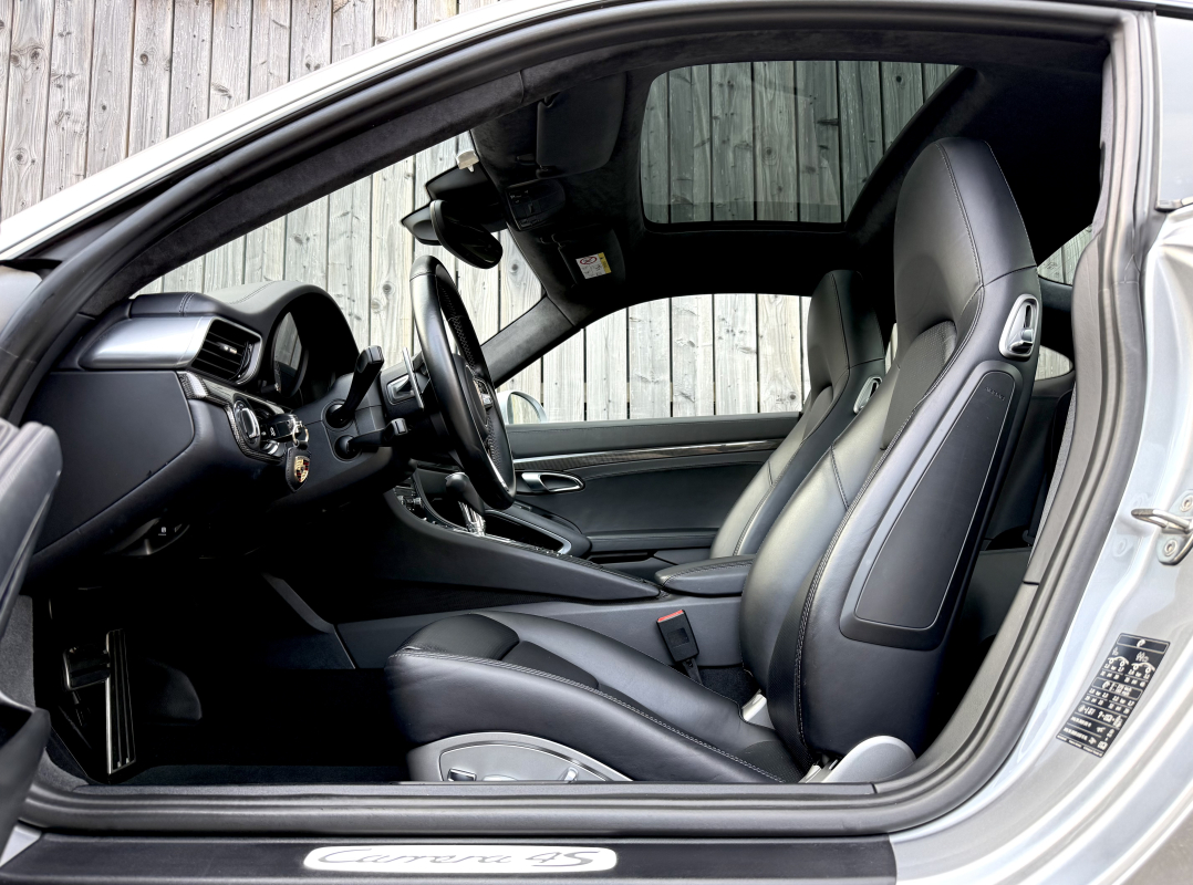 Porsche 911 — 4