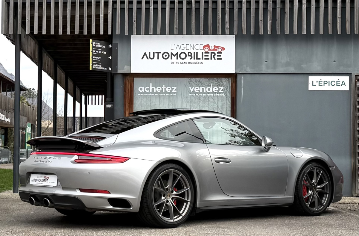 Porsche 911 — 2