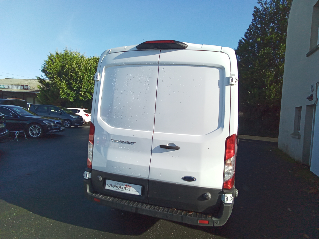 Ford Transit — 4