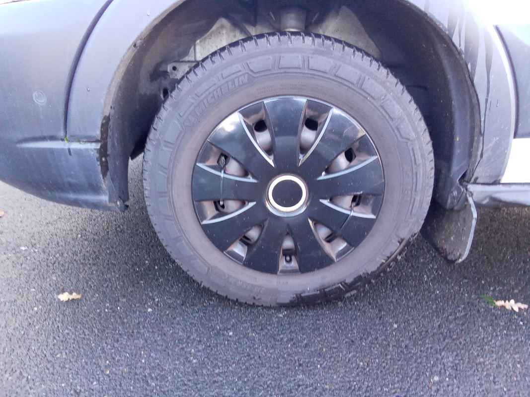 Ford Transit — 18