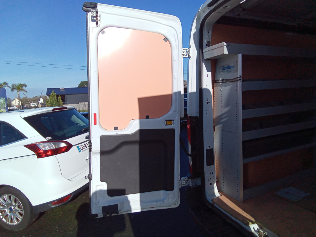 Ford Transit — 30