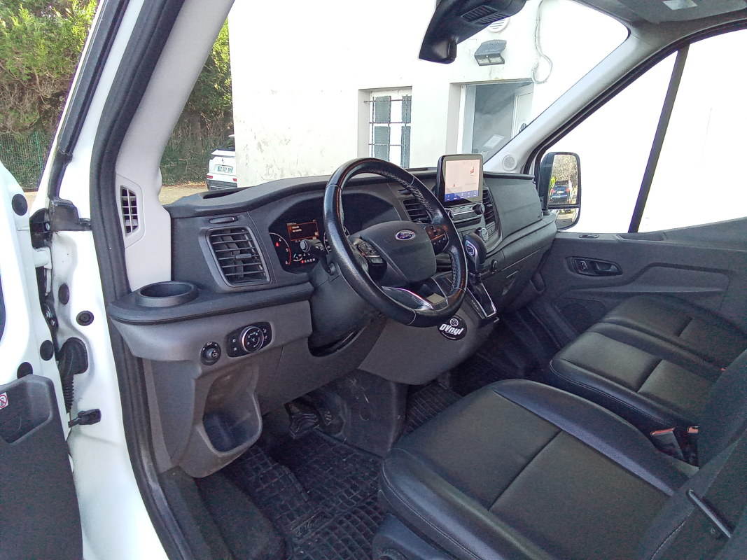 Ford Transit — 8