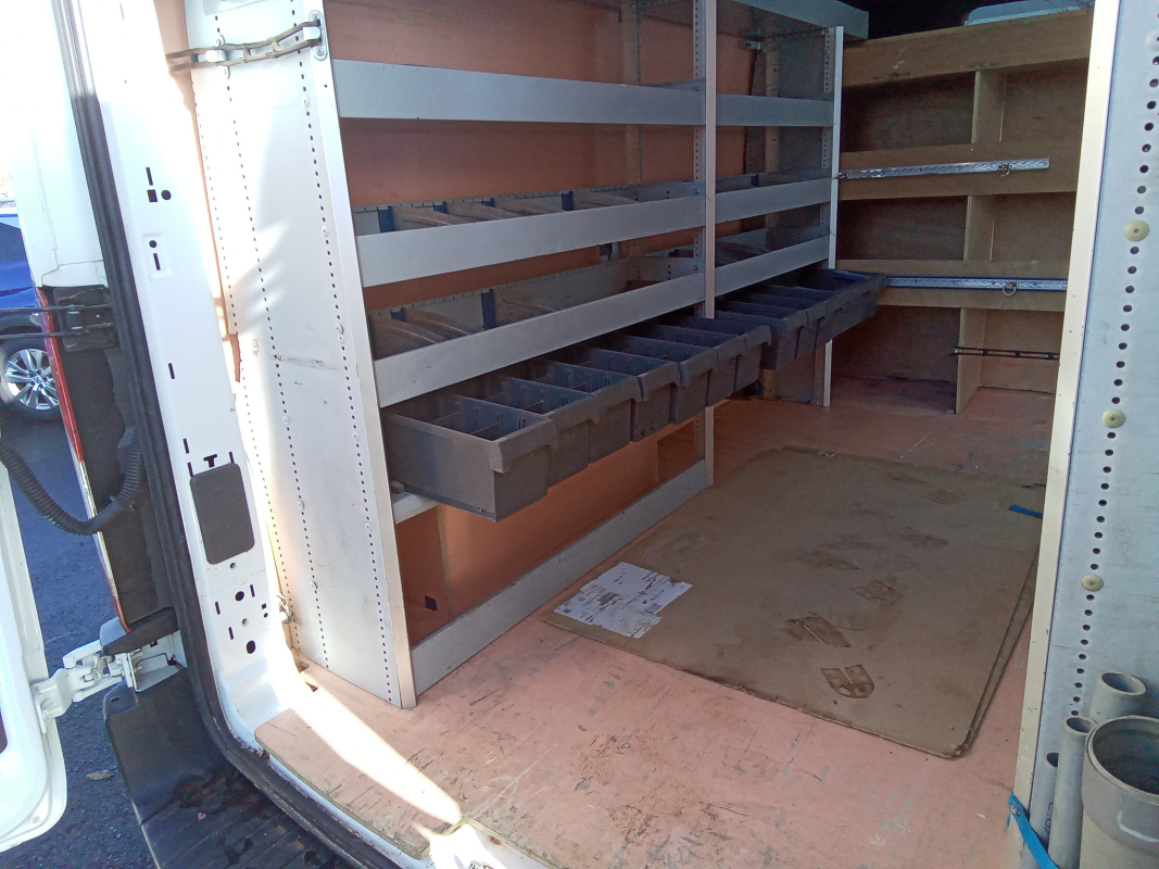 Ford Transit — 16