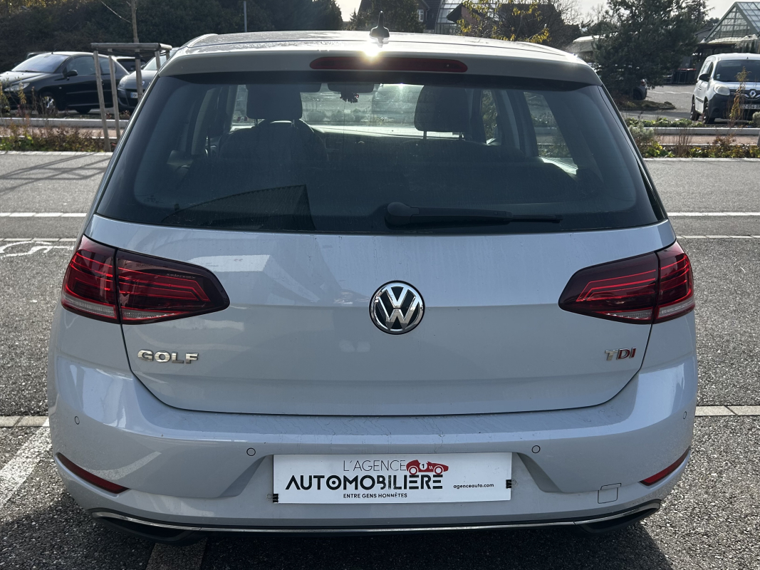 Volkswagen Golf — 6