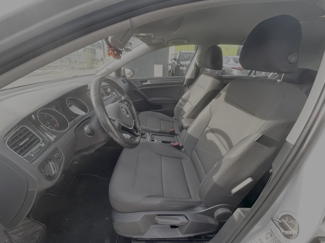 Volkswagen Golf — 10