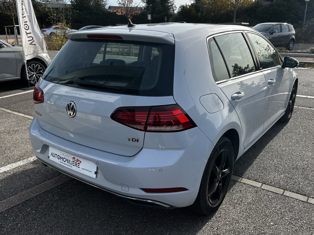 Volkswagen Golf — 7