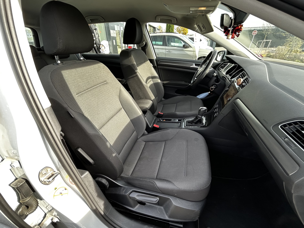Volkswagen Golf — 17