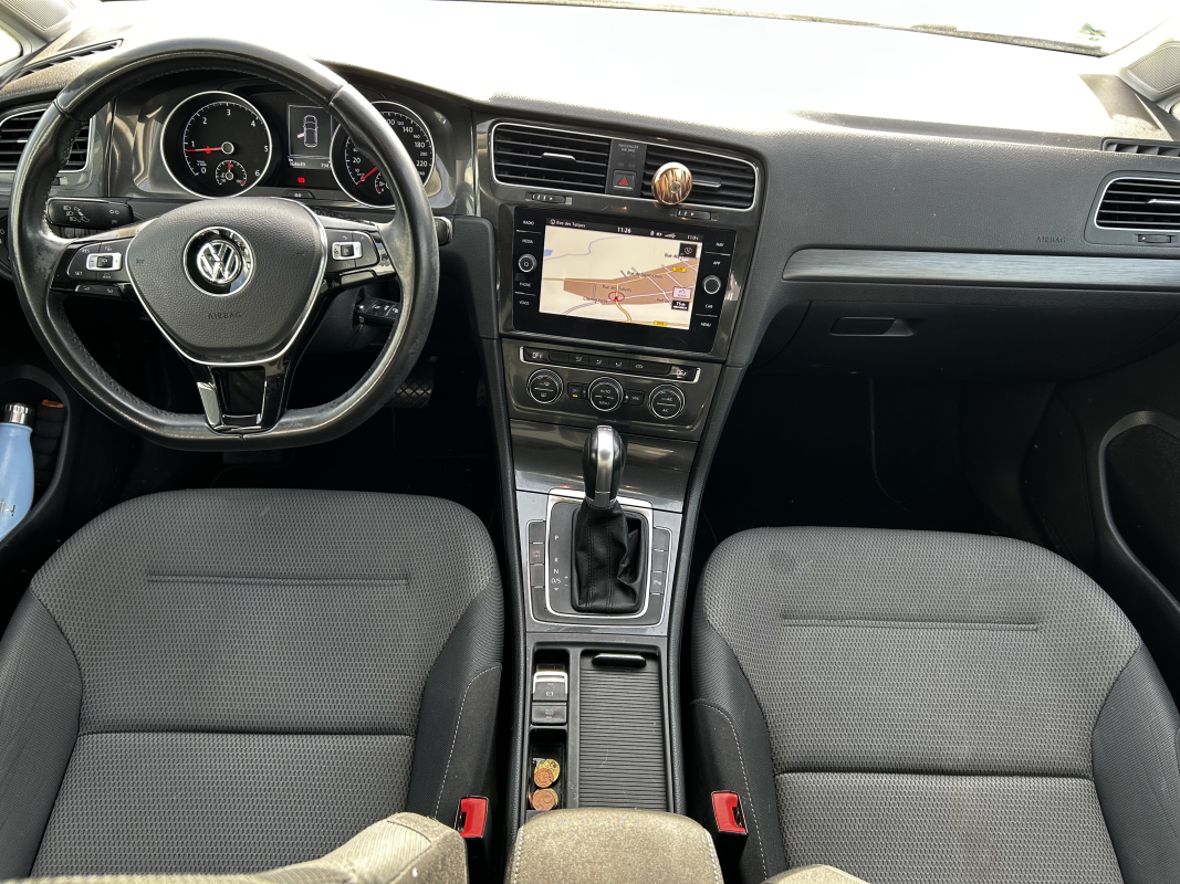 Volkswagen Golf — 9