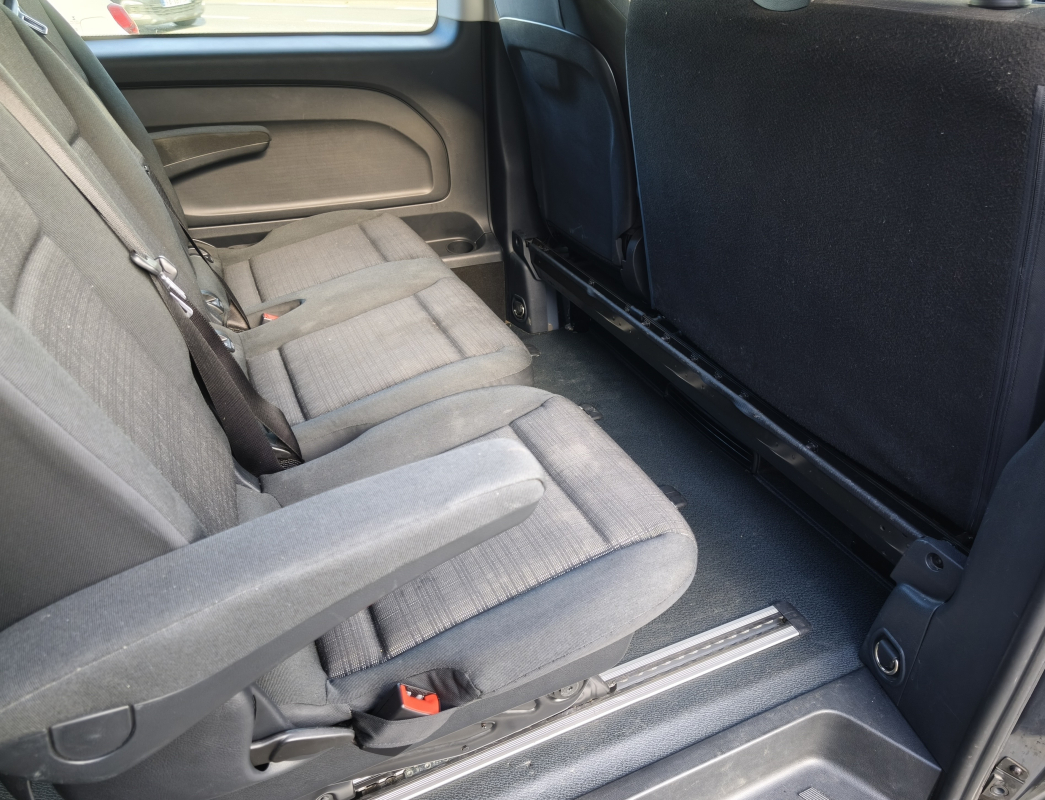 Mercedes Vito Tourer — 18