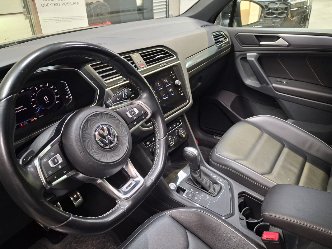 Volkswagen Tiguan — 16