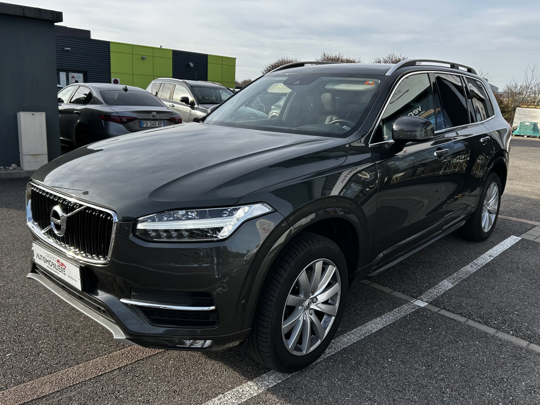 Volvo XC90 — 3