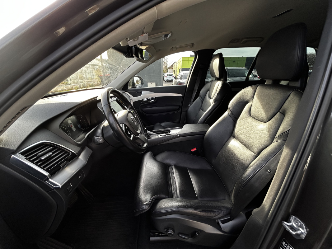 Volvo XC90 — 10