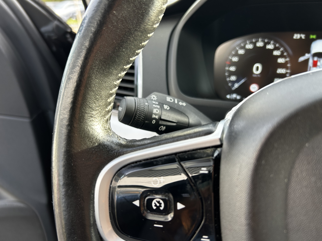Volvo XC90 — 24