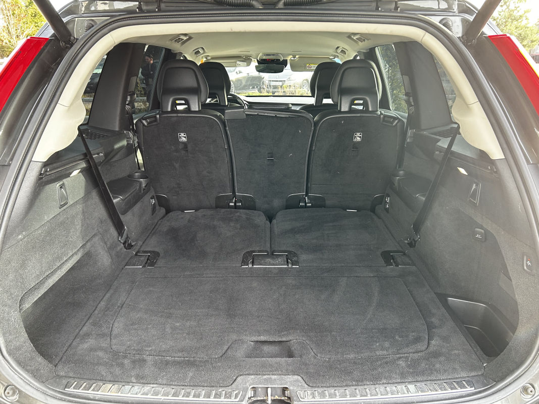 Volvo XC90 — 30