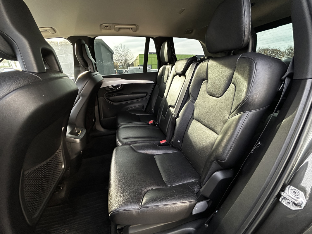 Volvo XC90 — 11