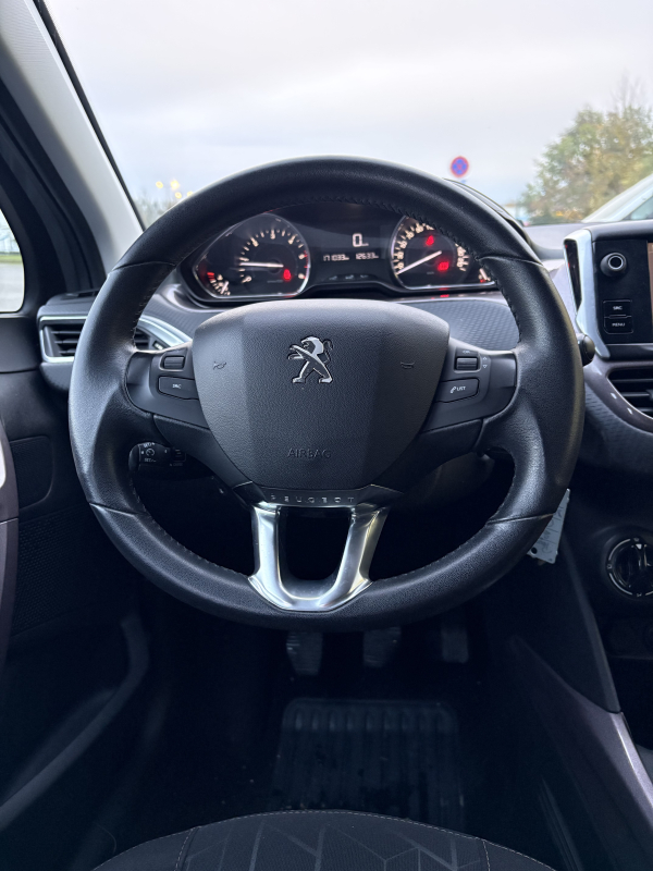 Peugeot 2008 — 14
