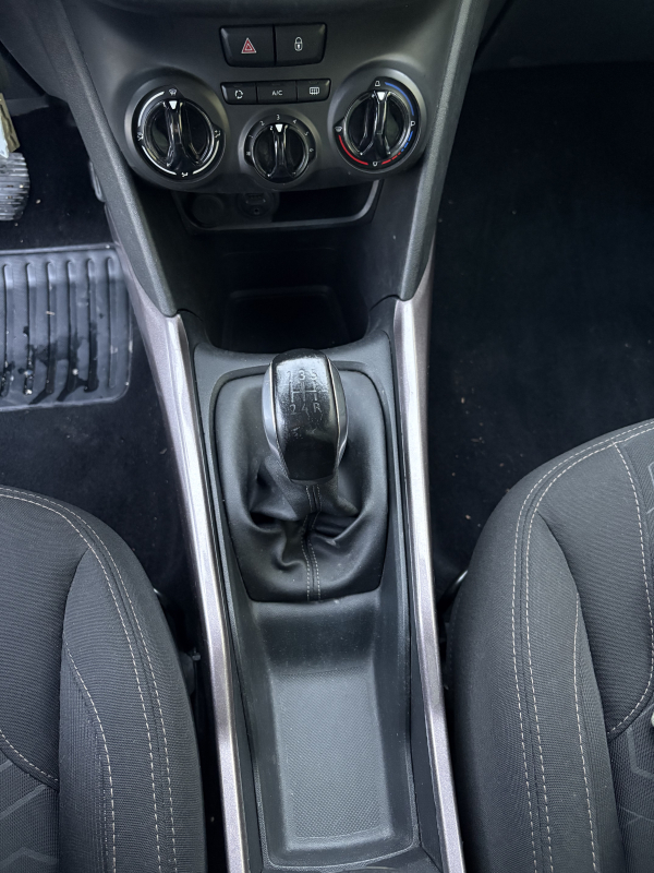 Peugeot 2008 — 17