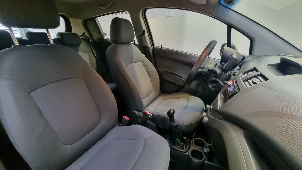 Chevrolet Spark — 13
