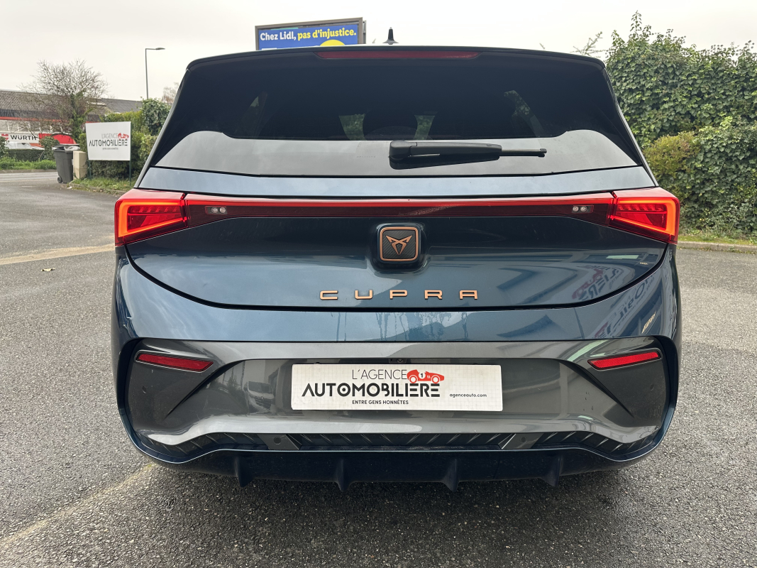 Cupra Born — 4