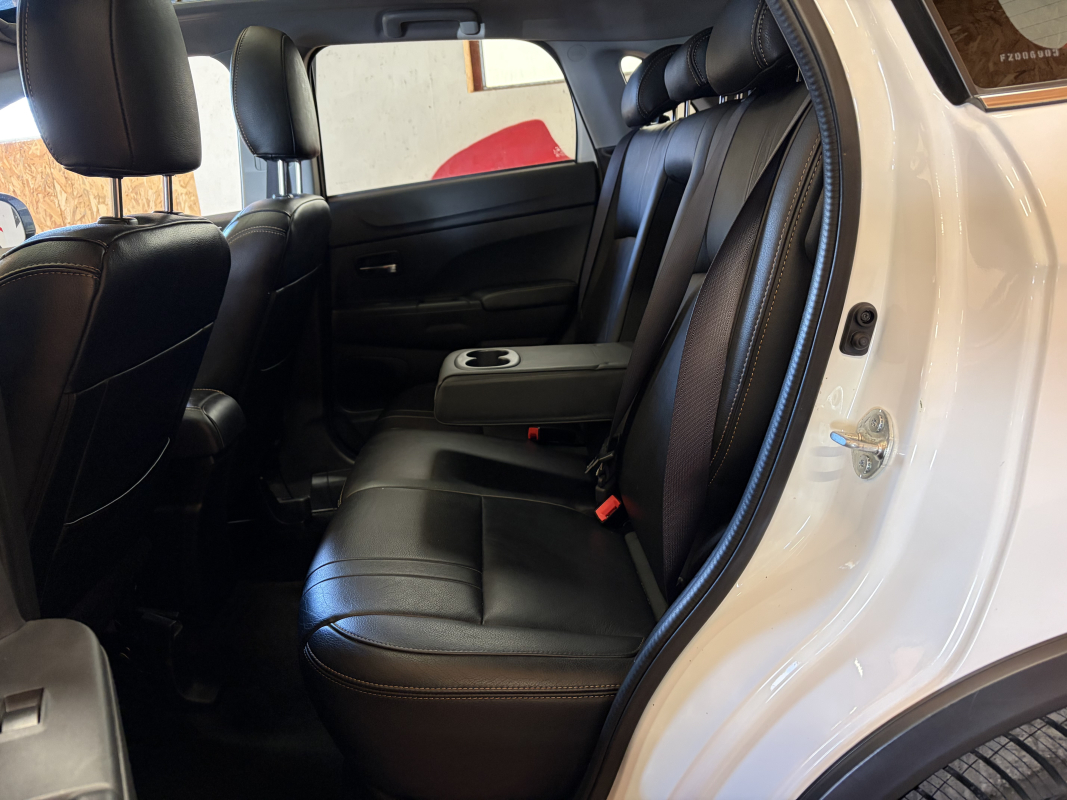 Mitsubishi ASX — 14