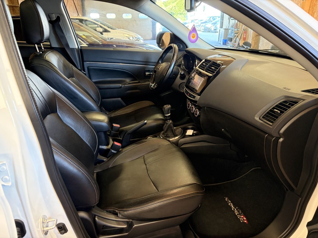 Mitsubishi ASX — 17