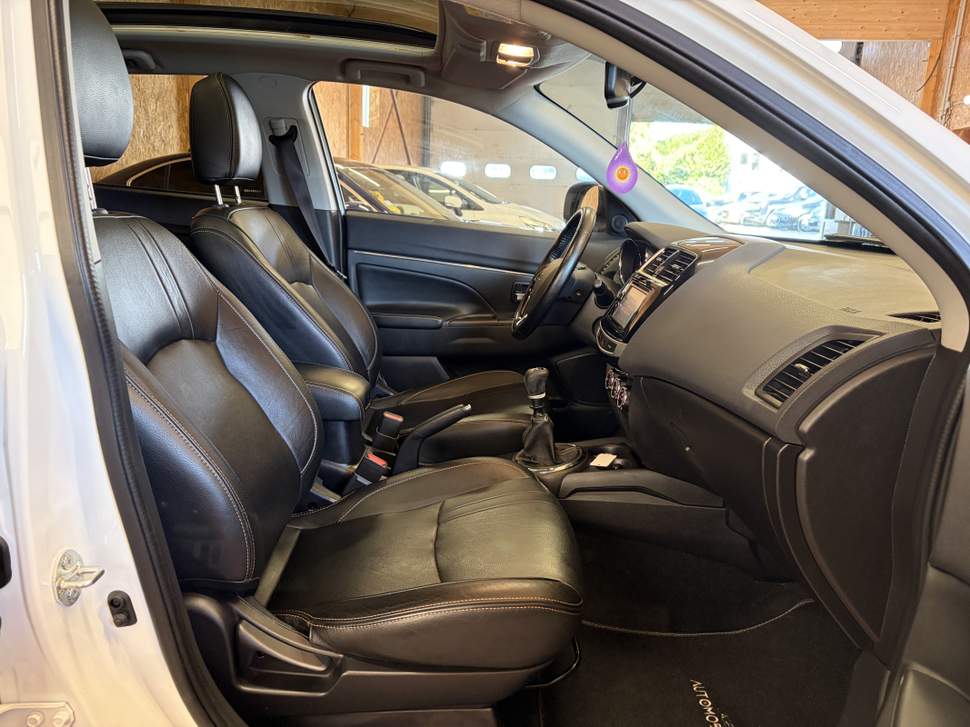 Mitsubishi ASX — 18
