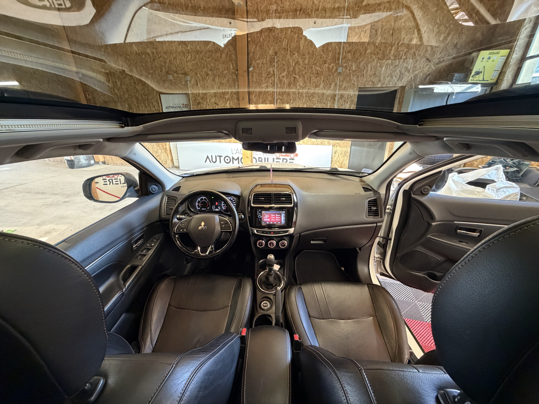Mitsubishi ASX — 20