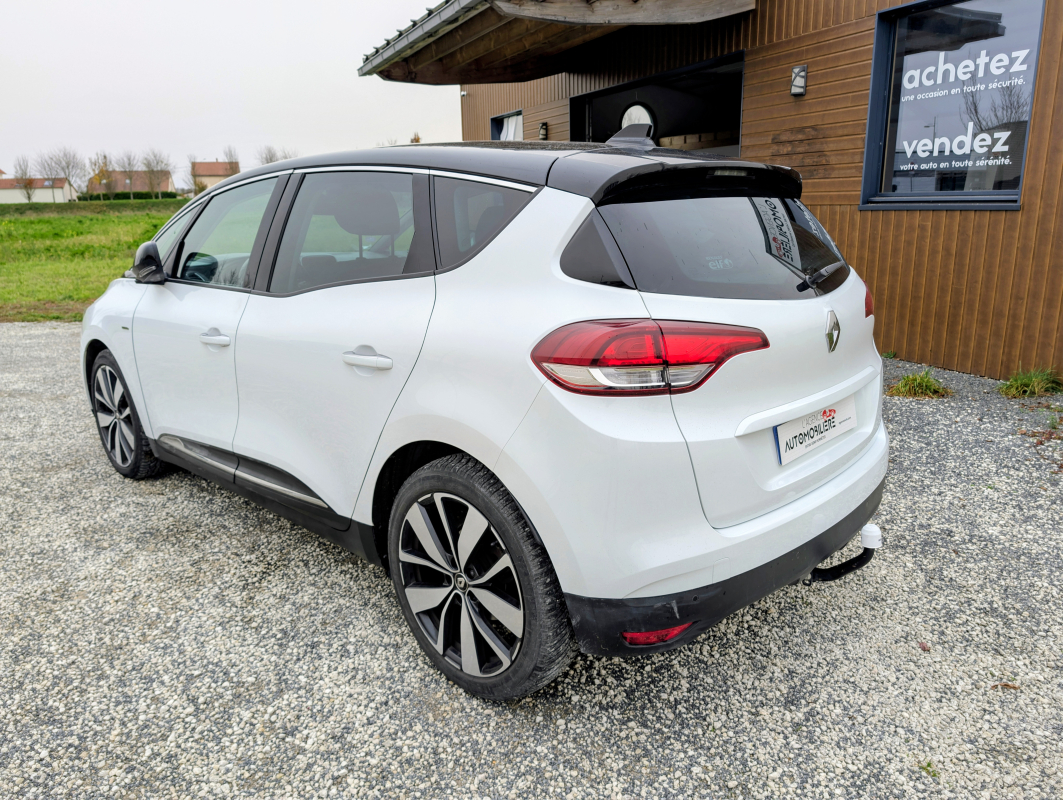 Renault Scenic — 3