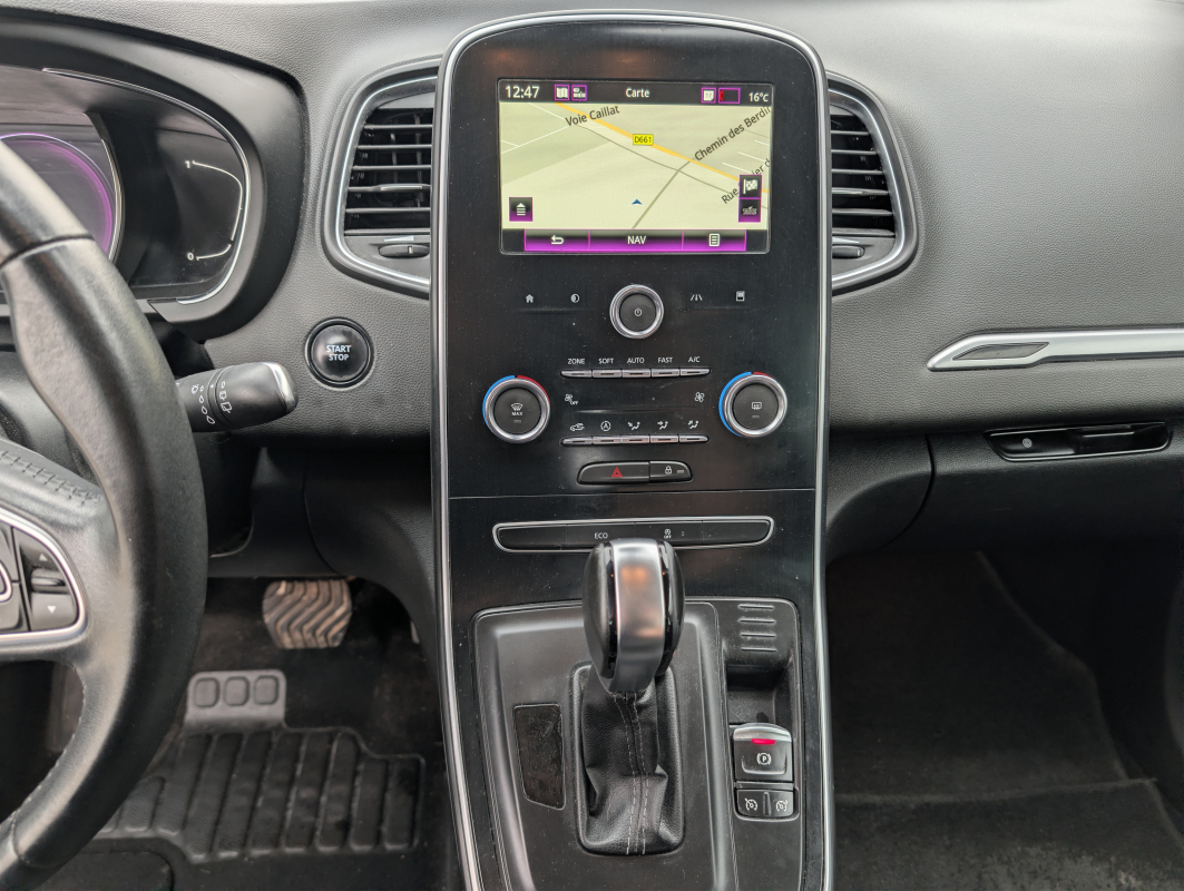 Renault Scenic — 12