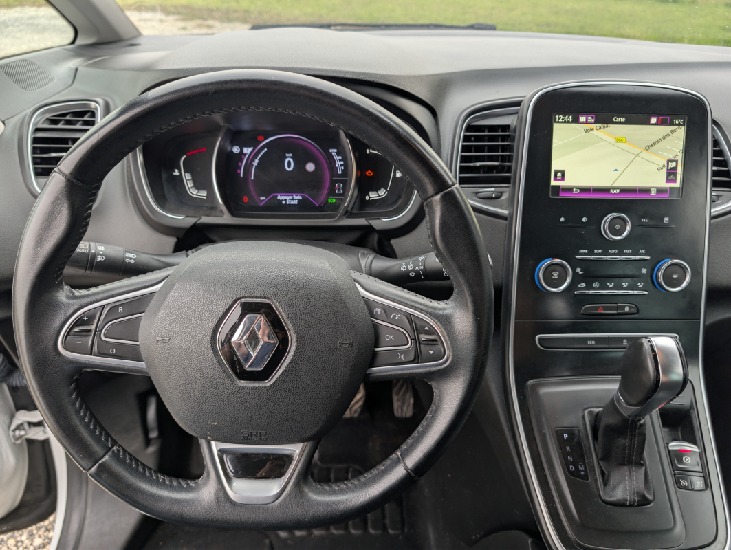 Renault Scenic — 9