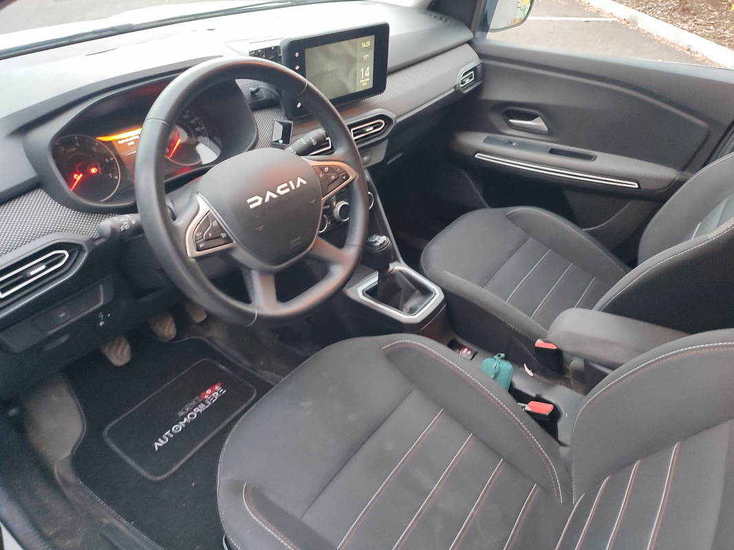 Dacia Jogger — 10