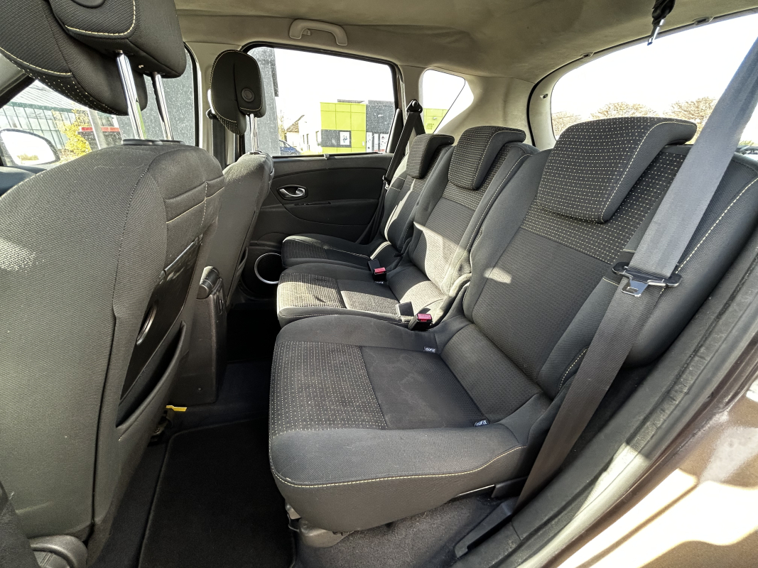 Renault Scenic — 11