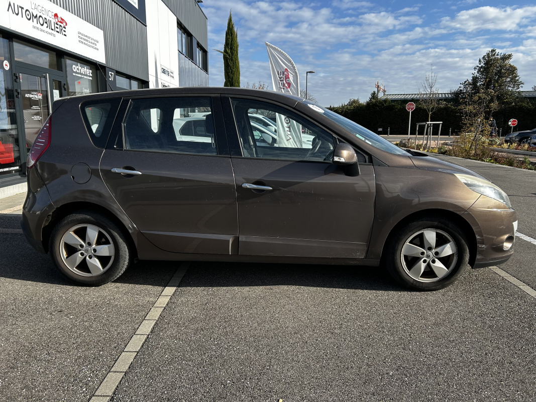 Renault Scenic — 8