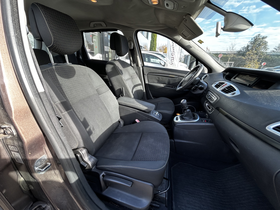 Renault Scenic — 13